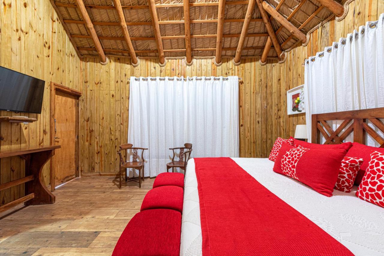Vista De Aguilas Ecolodge Pedernales Ngoại thất bức ảnh